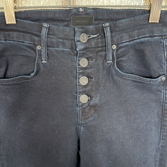 Mother Jeans The Pixie Womens 24 Black Holding Hands Exposed Buttons Ankle Fray - Picture 5 of 12